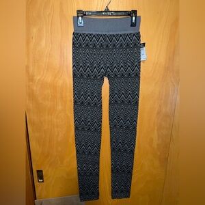 NWT chevron black gray leggings sz S